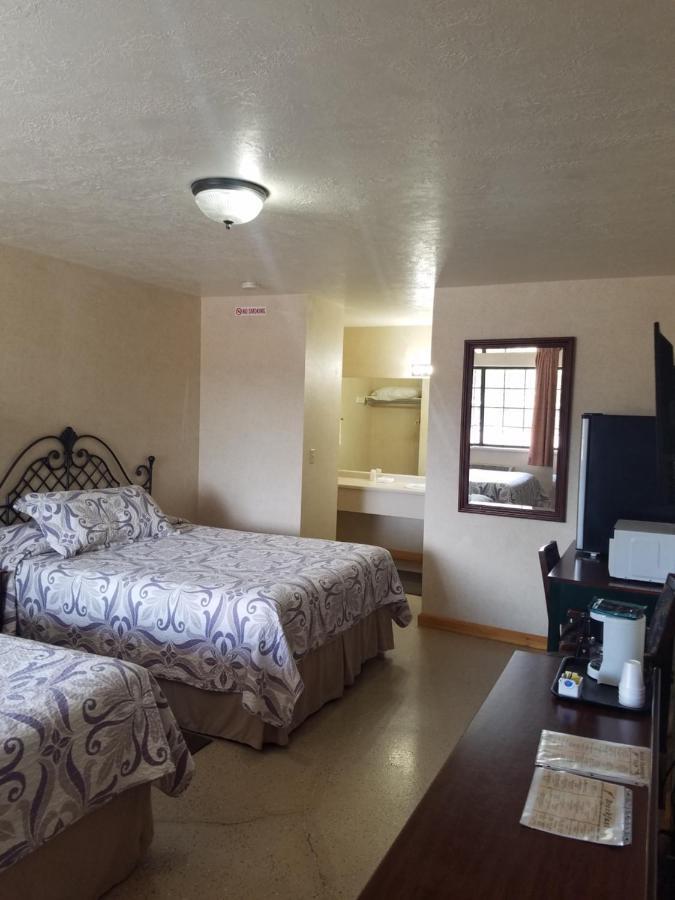 Butch Cassidy'S Hideout Motel Circleville Exterior foto